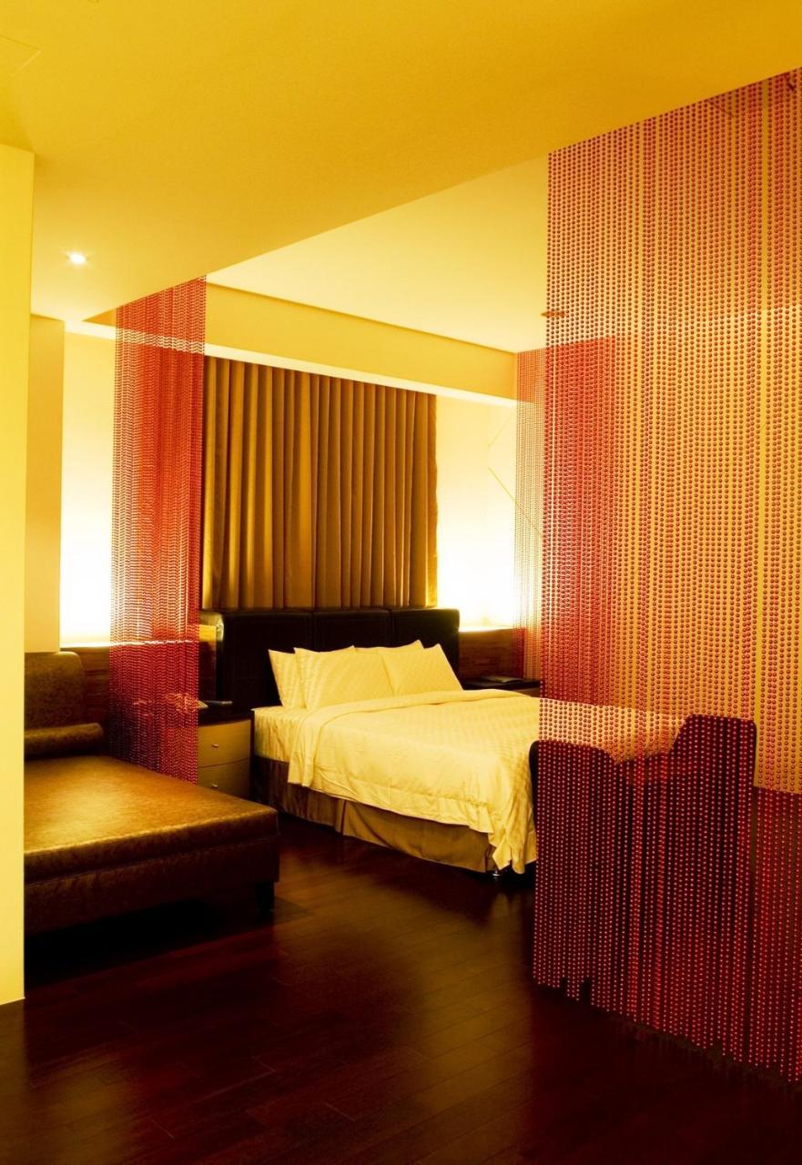 Hip Spa Motel Taichung Eksteriør billede