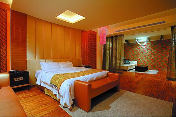 Hip Spa Motel Taichung Eksteriør billede