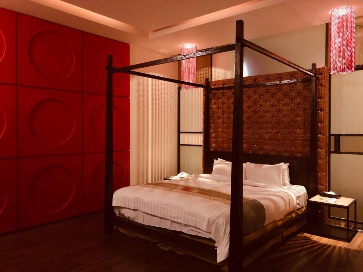 Hip Spa Motel Taichung Eksteriør billede