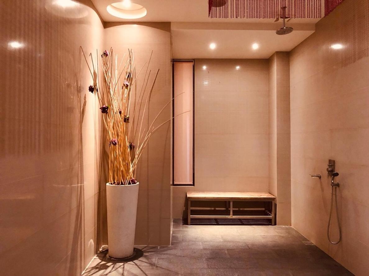 Hip Spa Motel Taichung Eksteriør billede